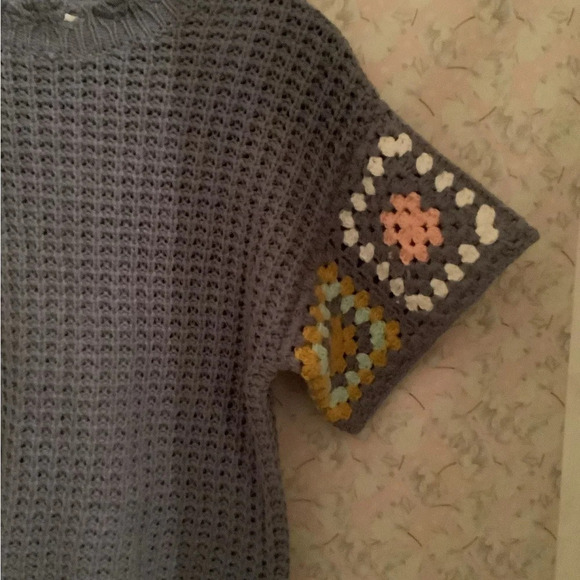 UNIVERSAL THREAD~ BLOUSE~ CROCHET~ DETAILED~ - Picture 4 of 5